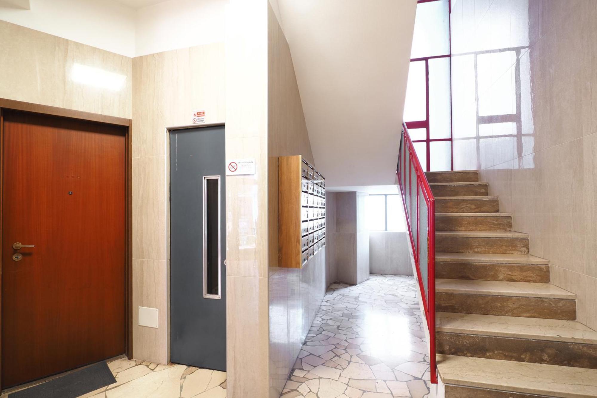 Apartamento Mila Lux Lodi Milán Exterior foto